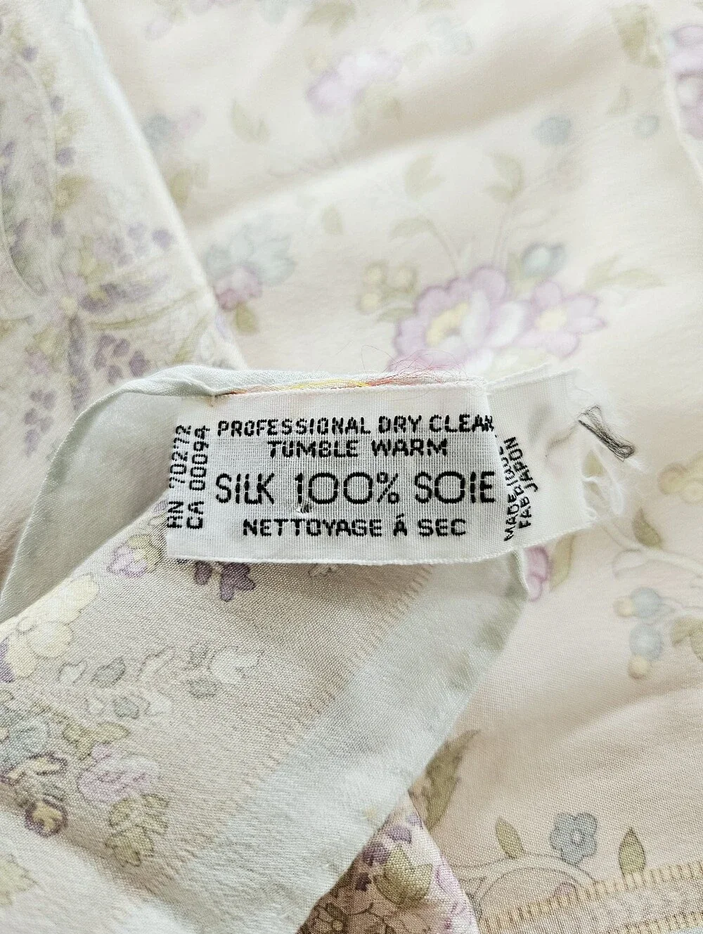 Vintage Liz Claiborne Accessories 100% Silk Chiffon Pastel Floral Large Scarf